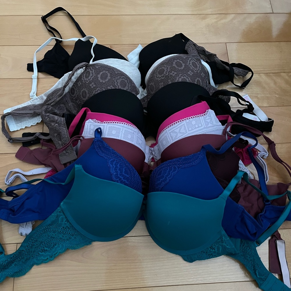 Lot of bras 34B